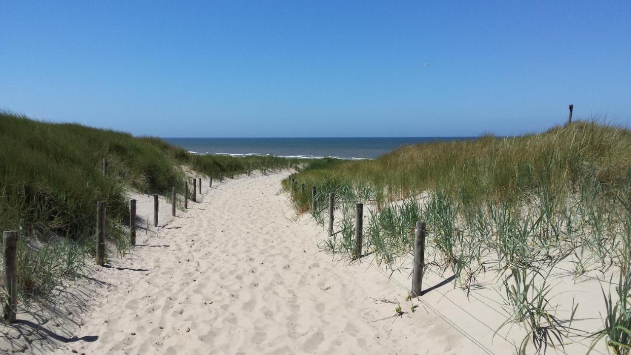 Tiny House De Boet, In Natuurgebied En Vlakbij Het Strand Hotel Callantsoog Exterior photo